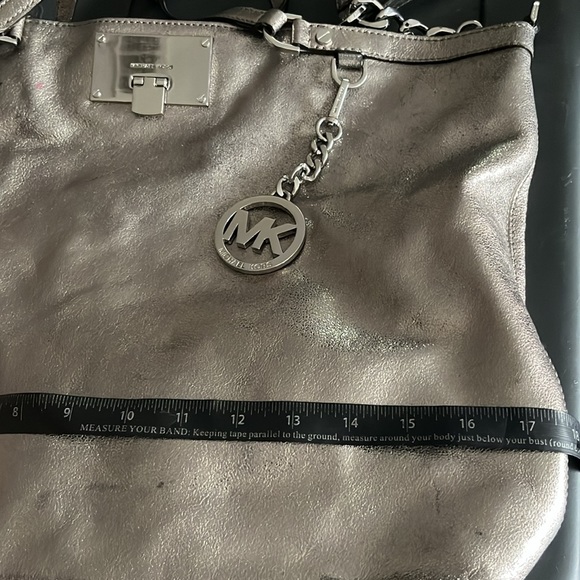Silver large tote/sholder/crossbody bag - Picture 5 of 7
